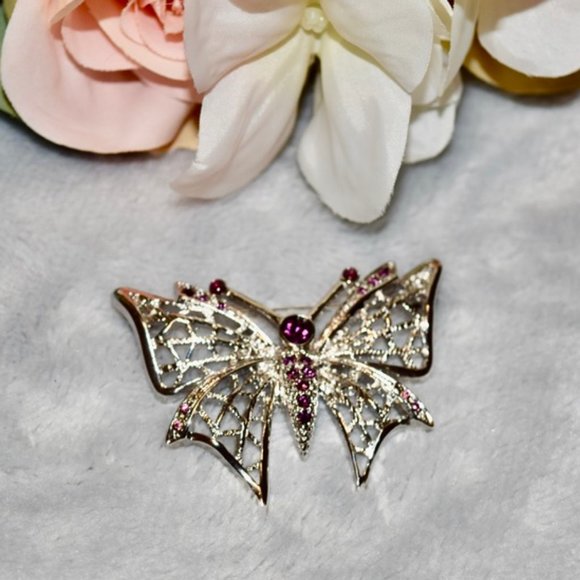 Vintage ~ Rhodium Plated Butterfly with Purple Swarovsky Crystals - Picture 1 of 4